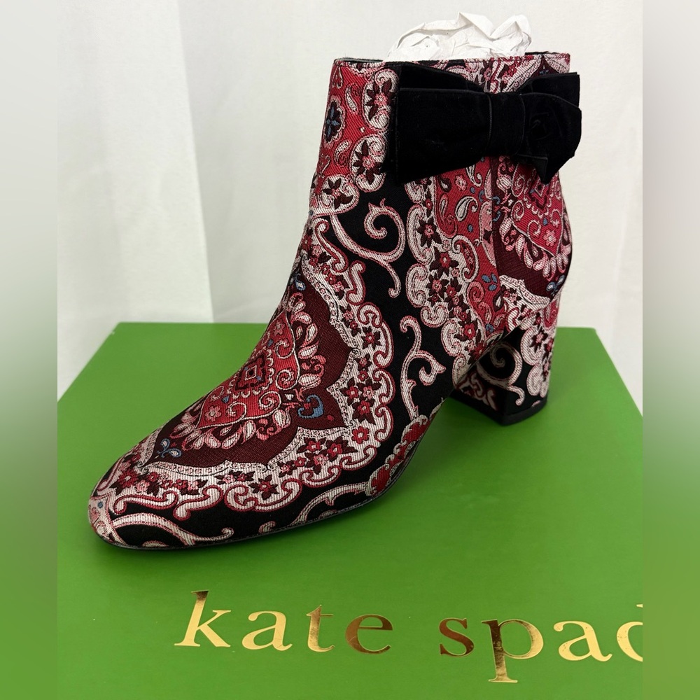 Kate Spade Holly Red &Black Paisley Brocade Fabric Ankle Boots with Bow 8.5M NWT - Picture 8 of 11
